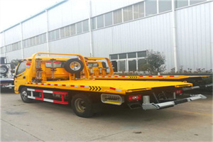 西藏附近拖车救援搭电